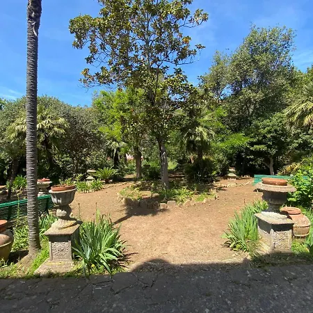 Con Ampio Giardino A Due Passi Dal Mare Villa
